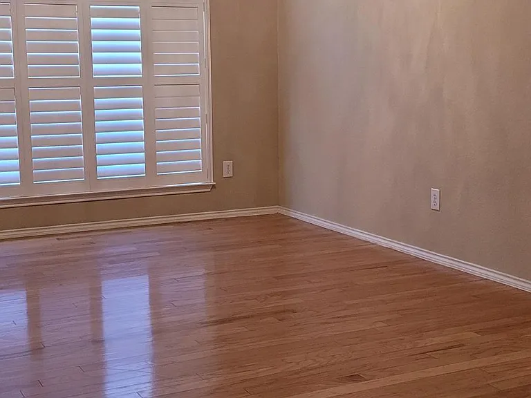 6402 Lake View Ln — Photo 3