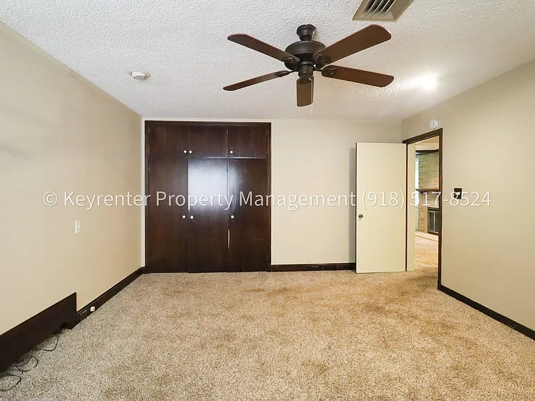 1426 E 32nd Pl — Photo 31