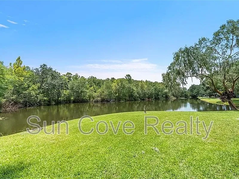 3 bed, 2.0 bath, $2,400 — Photo 2