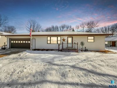 1104 Wyland Dr, Dell Rapids, SD, 57022