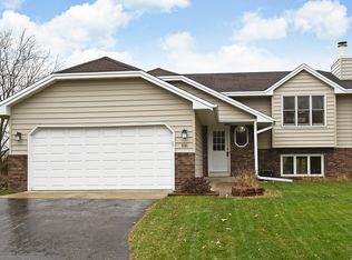 3201 Sunset Lake Dr, Burnsville, MN 55337