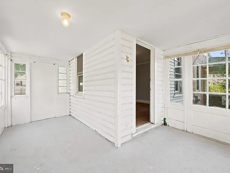 729 Haverford Rd — Photo 16