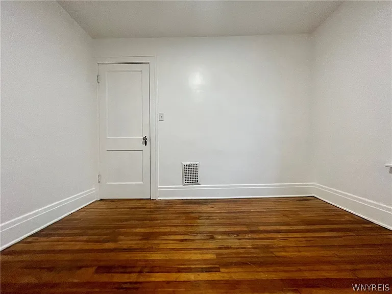 434 23rd St #UPPER — Photo 10