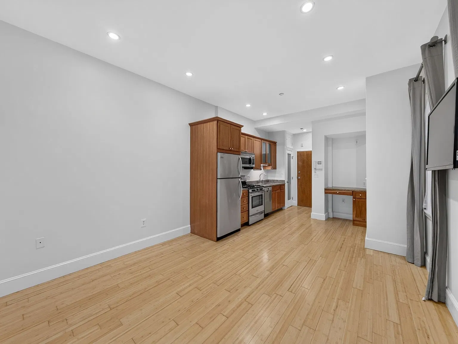 1 bed, 442 sqft, $2,850 — Photo 4