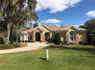 7011 Lithia Woods Ct, Lithia, FL 33547