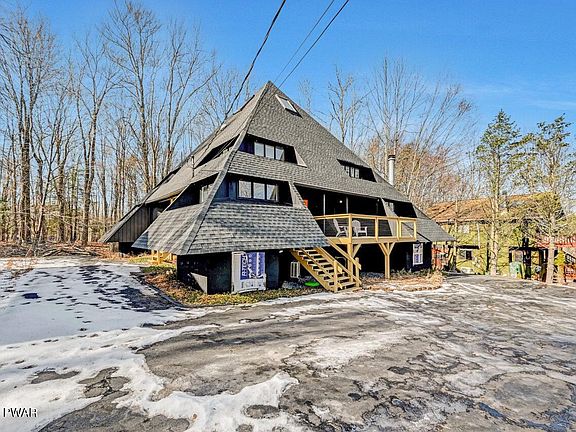 2nd image of 548 Parkwood Dr