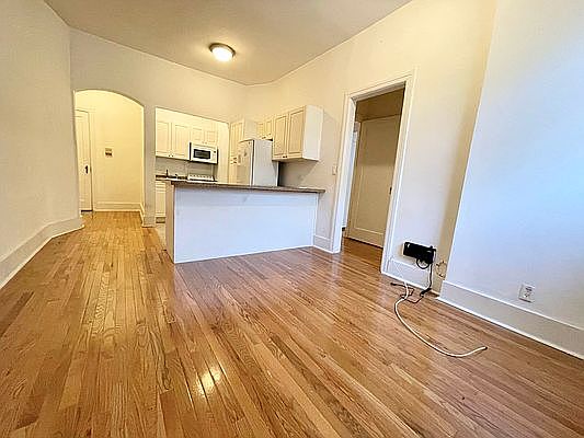 1st image of 155 E 96th St APT 1B