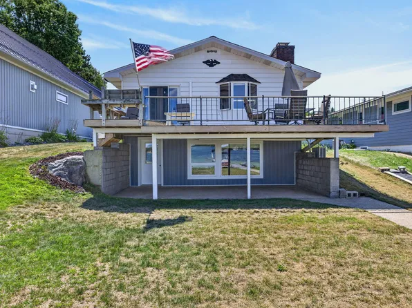 8758 Pike St, Mecosta, MI 49332