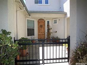 2nd image of 3324 Swallows Nest Ln