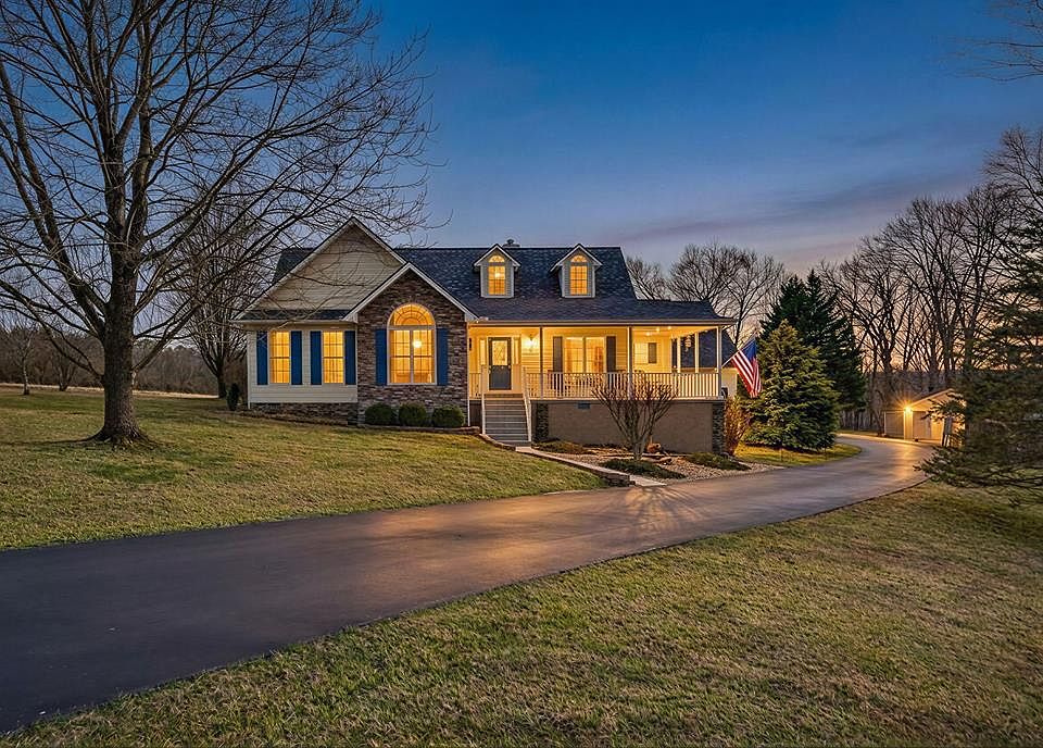 1st image of 976 Ottoma Dr