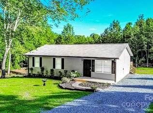 204 Caldwell St, Forest City, NC 28043