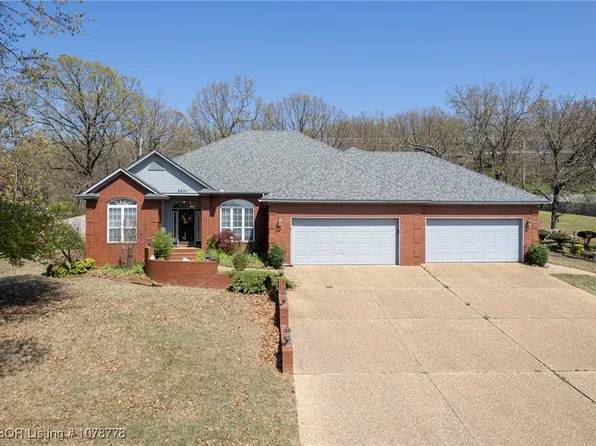 8801 Canopy Oaks Dr, Fort Smith, AR 72903