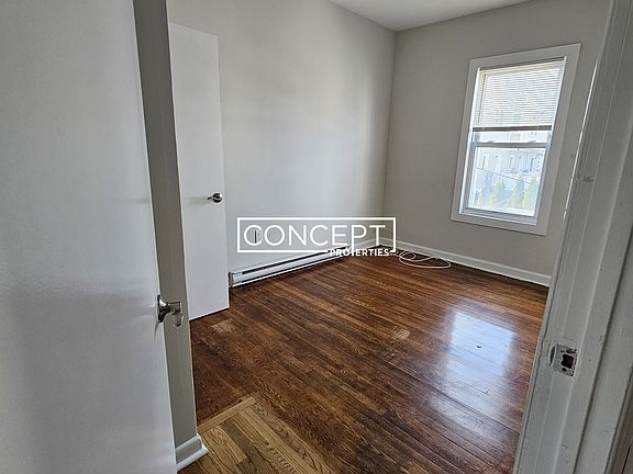 4th image of 121 George St APT 2