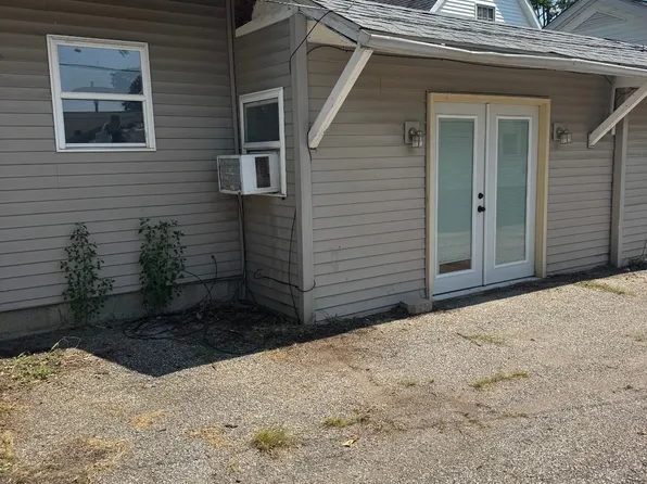 837 11th St #B, Tell City, IN 47586