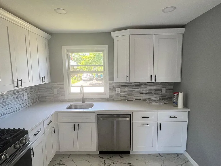 33 Obal Ave — Photo 6