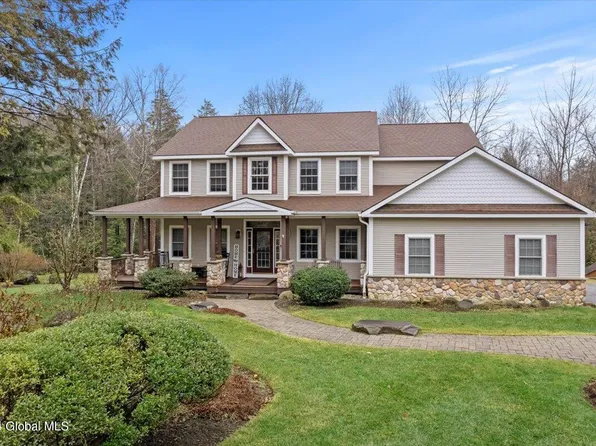 52 Sunny West Lane, Lake George, NY 12845