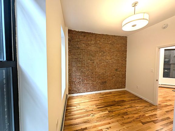 2nd image of 226 E 85th St #3D