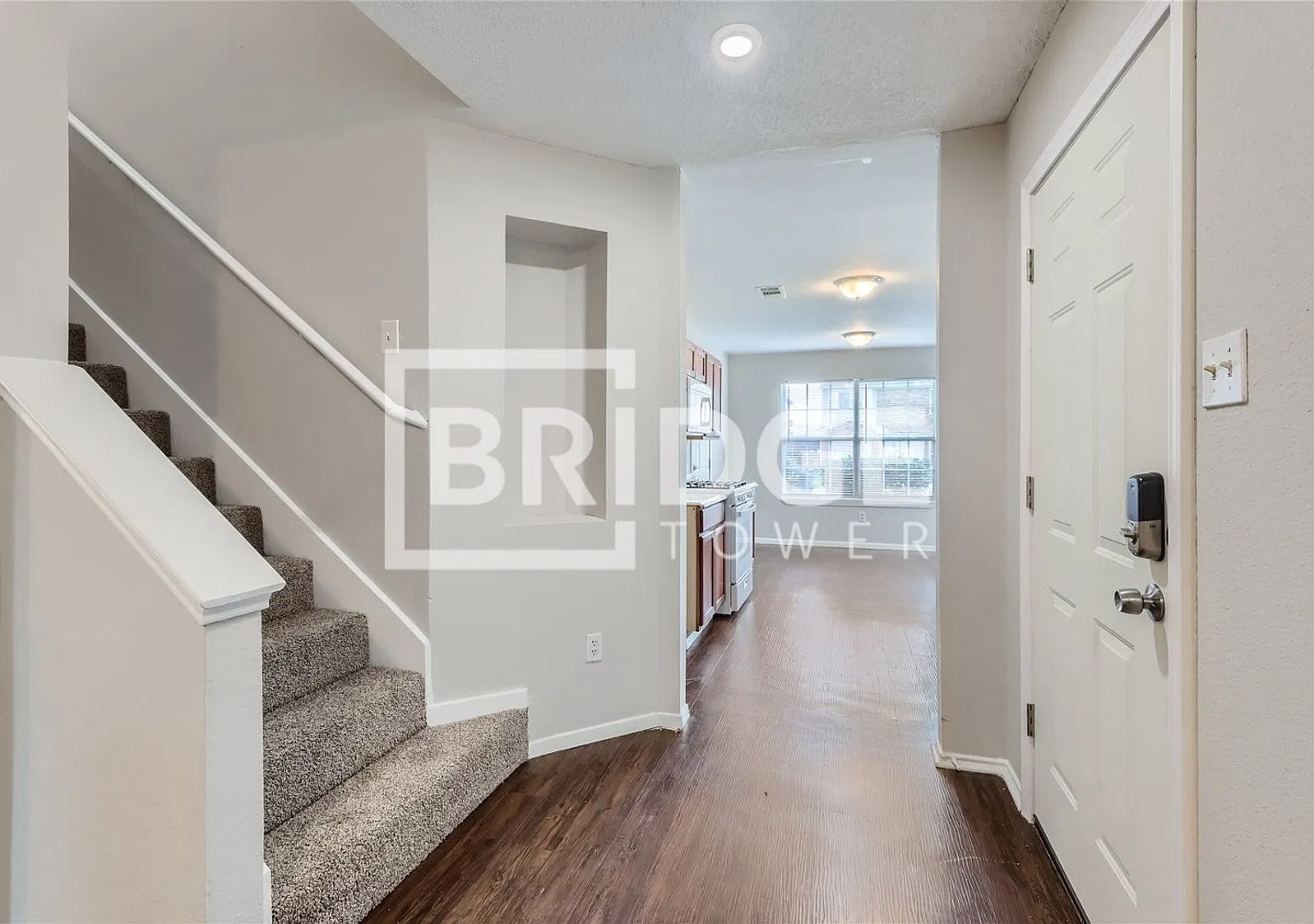 2042 Cardinal Lane — Photo 3