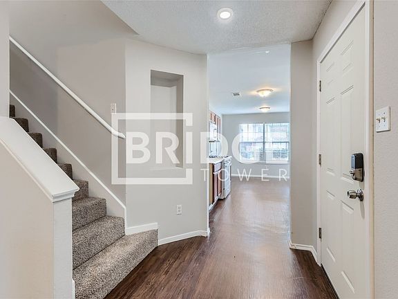 3rd image of 2042 Cardinal Ln