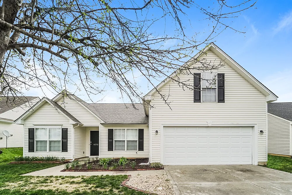 3 bed, 2.0 bath, 1800 sqft, $2,265 — Photo 1
