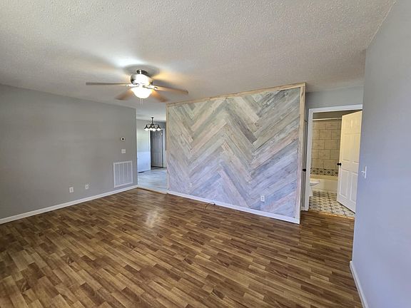 4th image of 226 Klepper Ln
