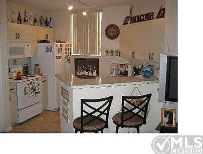 5th image of 630 S Sapodilla Ave #511