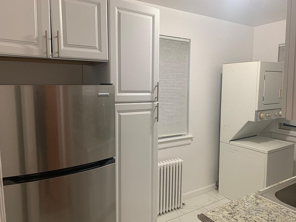 2nd image of 7147 260th St #2R