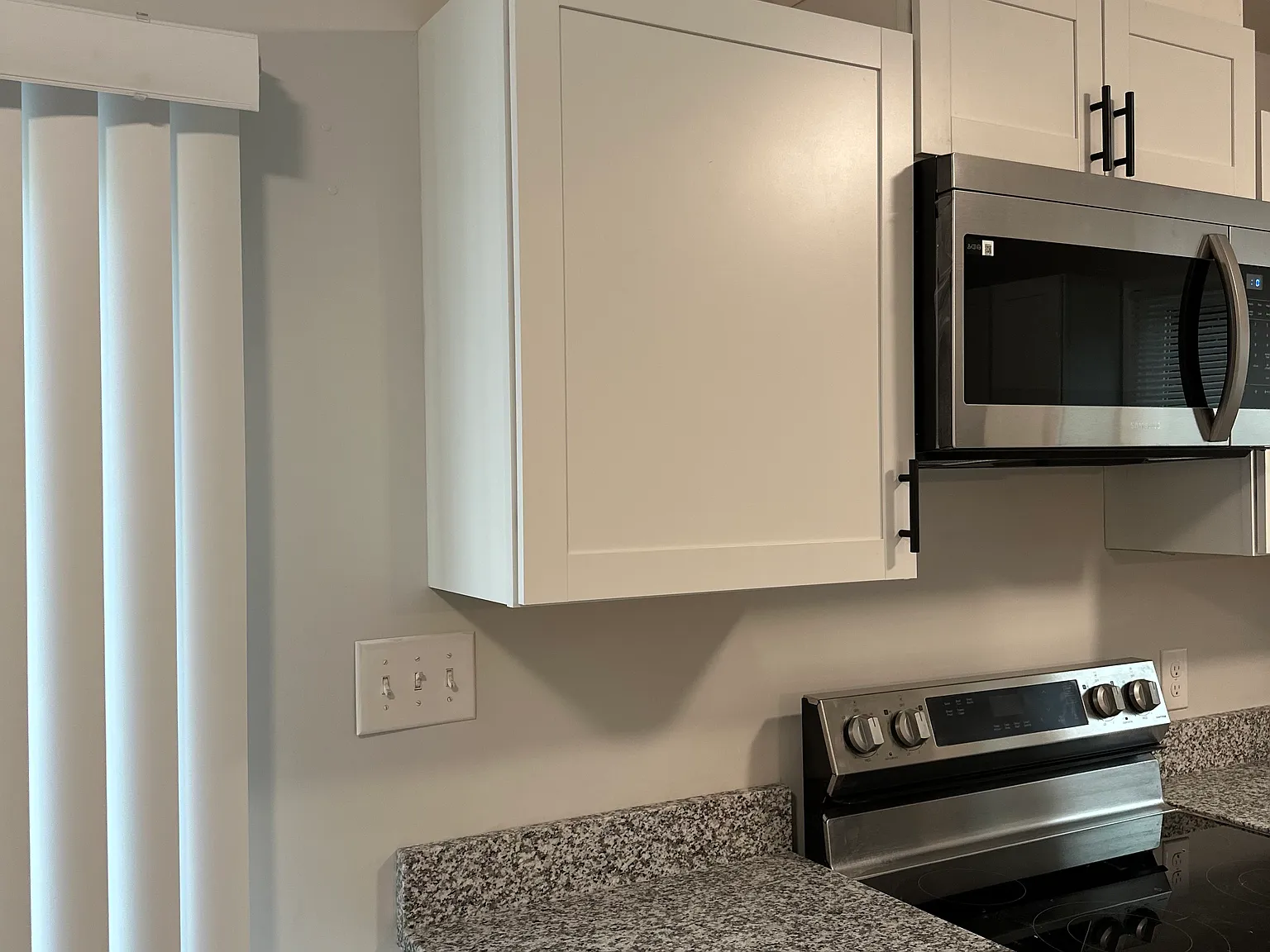 3 bed, 1084 sqft, $1,300 — Photo 3