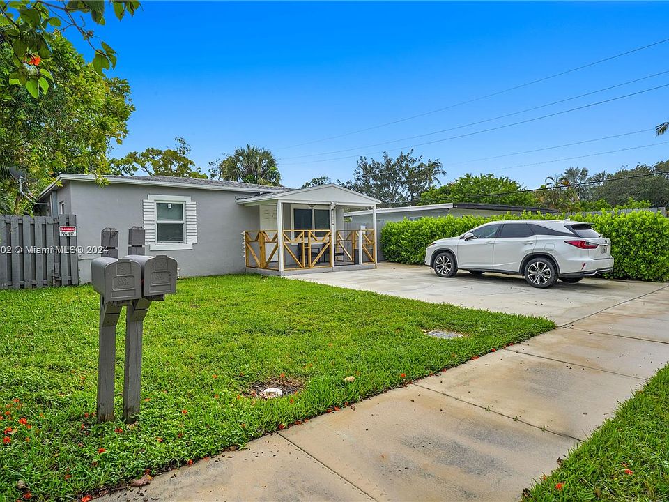 1st image of 244 SW 21st St