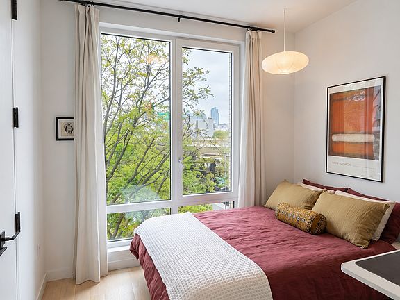 5th image of 368 Leonard St #3A