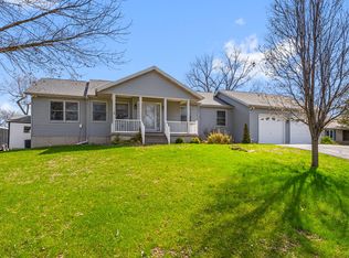 3455 W Harbor Dr, Bettendorf, IA