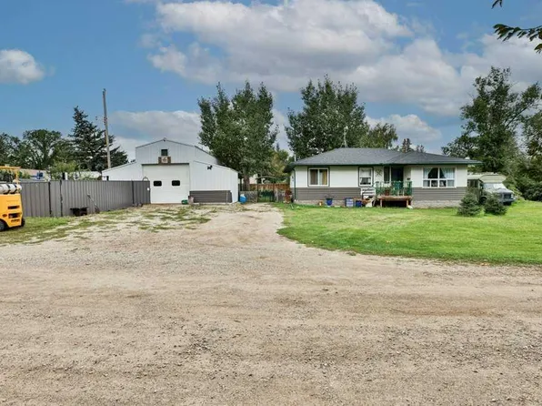 232 E Whitney St, Carmangay, AB T0L 0N0