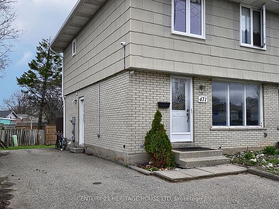 3rd image of 471 Strasburg Rd