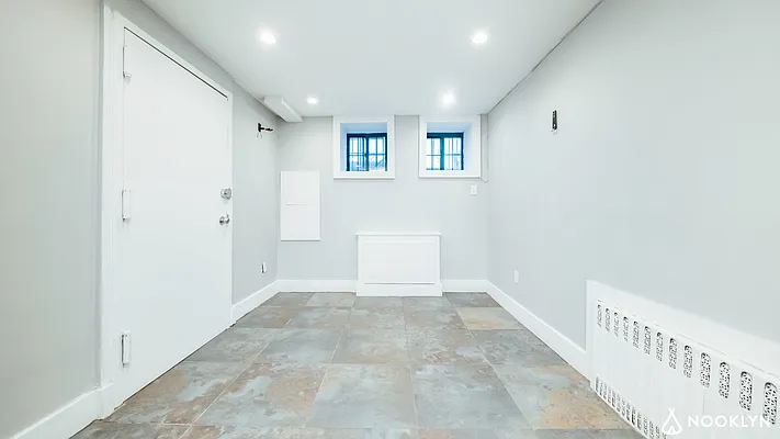 Rented by Nooklyn NYC LLC | media 7