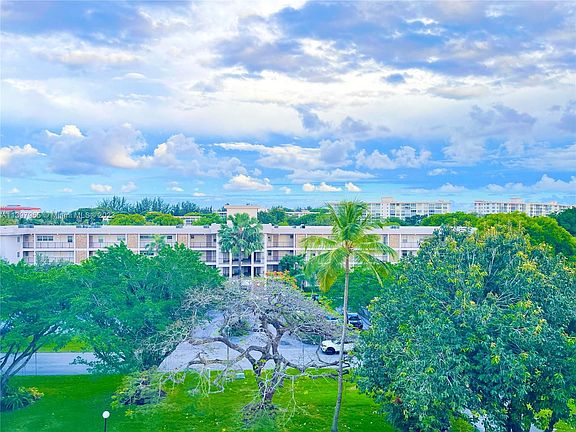 5th image of 2801 N Palm Aire Dr APT 404