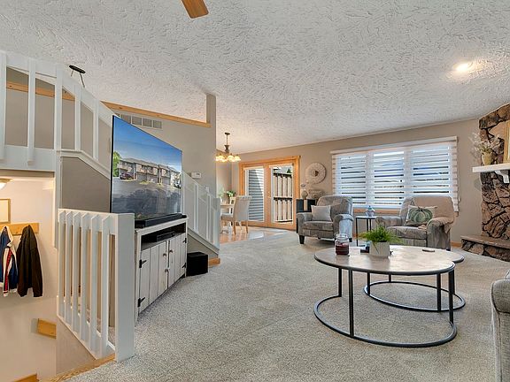 3rd image of 7440 Colosseum Dr APT 14