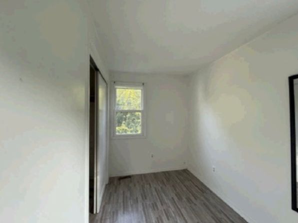 62-64 Rifle St #2