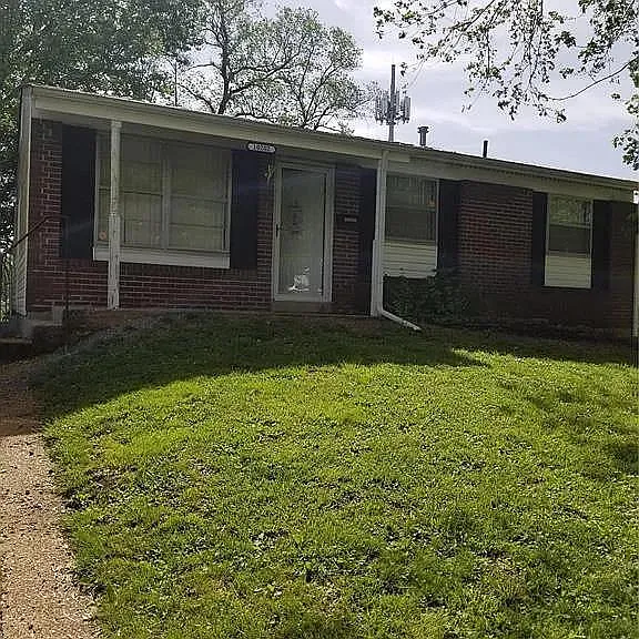 10202 Castle Dr — Photo 1