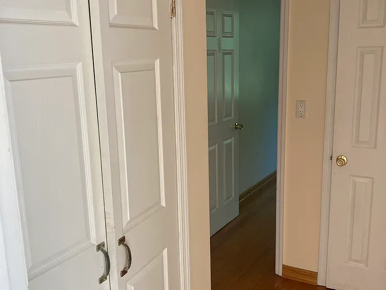 Jewel Ave — Photo 10