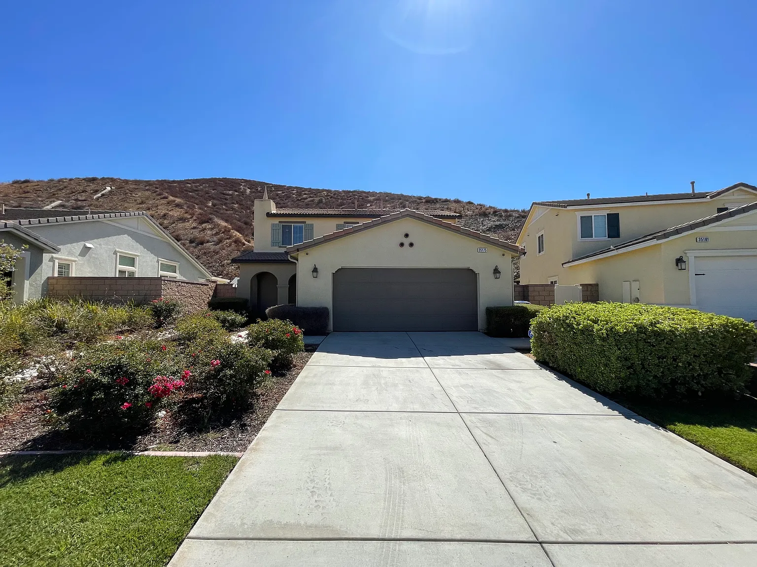 4 bed, 1963 sqft, $3,100 — Photo 1