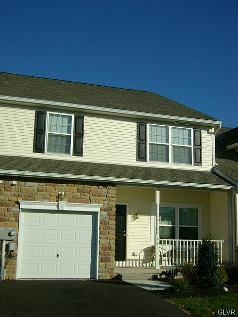 1st image of 177 Willow Dr