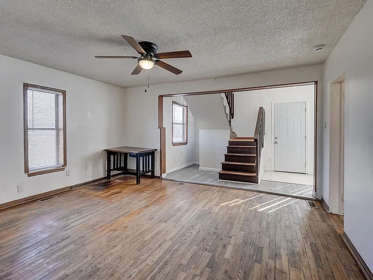 3801 Cresswell Ave — Photo 10