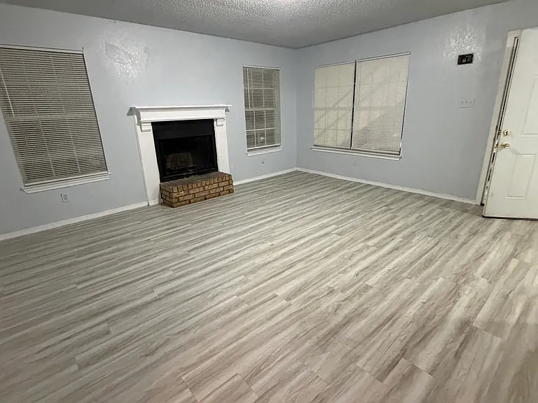320 S Center St #115 — Photo 6