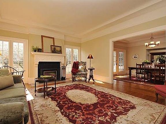 Living Room/Dining Room
