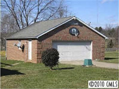3rd image of 135 Sunshine Dr