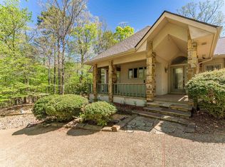 10 Princesa Ln, Hot Springs Village, AR 71909