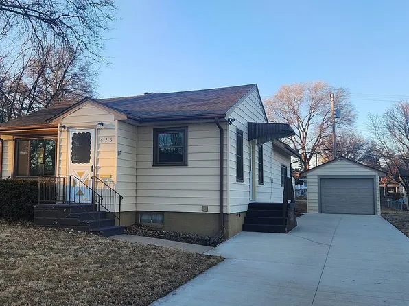 626 E 13th St, Wahoo, NE 68066