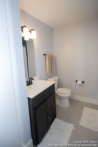 245 Calumet Pl — Photo 24