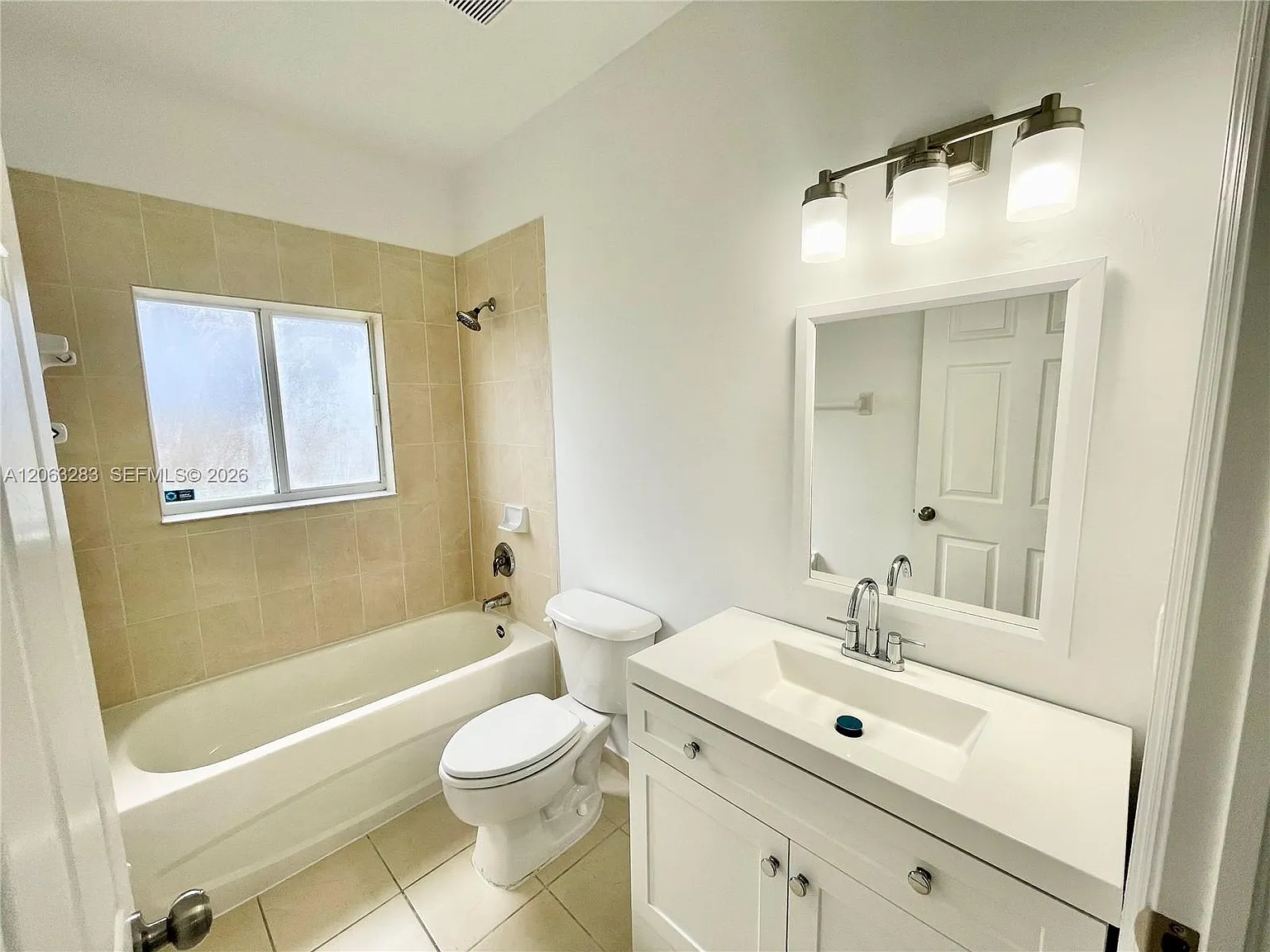 Chateau Royal Estates — Photo 4