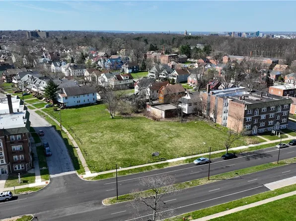 14060 Superior Rd, Cleveland, OH 44118